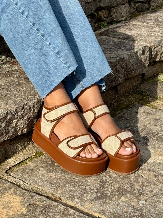 Flatform Lari